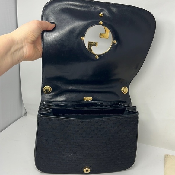 Gucci 1970s Vintage Blondie Logo Black Canvas and Leather Shoulder Bag - Picture 5 of 16